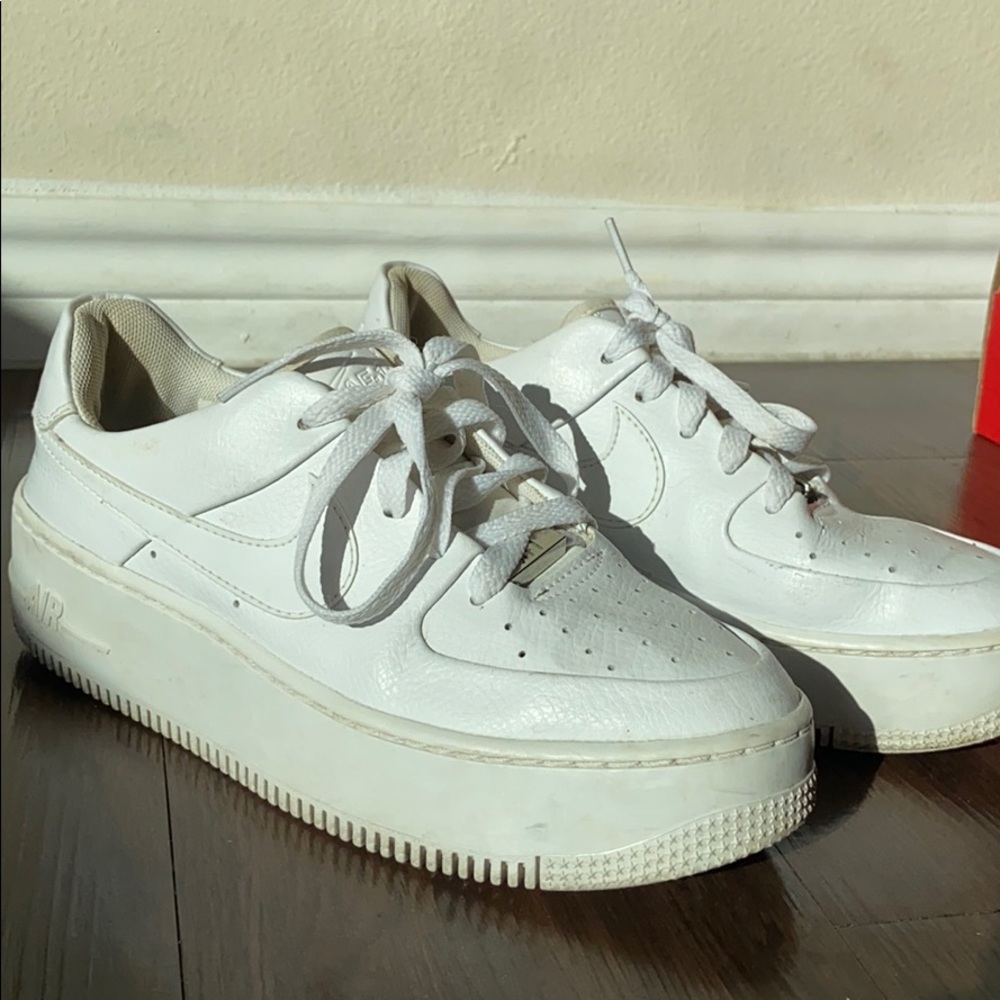 Nike Air Force 1 Sage Low